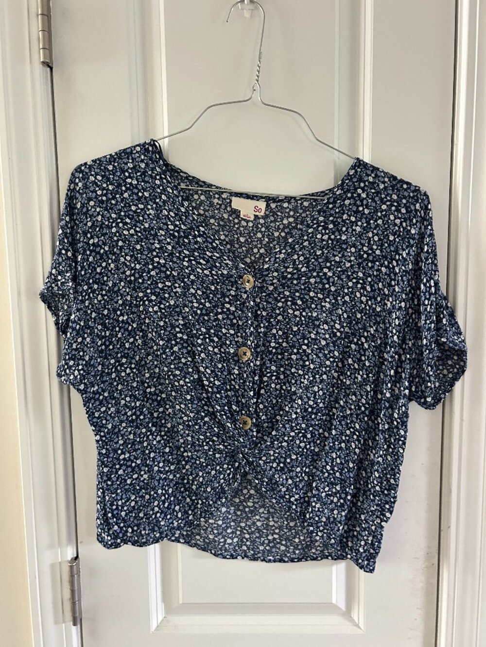 SO Floral Short Sleeve Button Front Twist Hem Top Navy Blue Size S